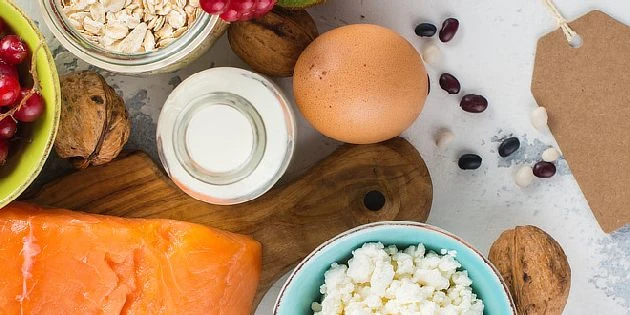 Ryba, vejce a mléko - zdroje vitamínu D v potravinách.
